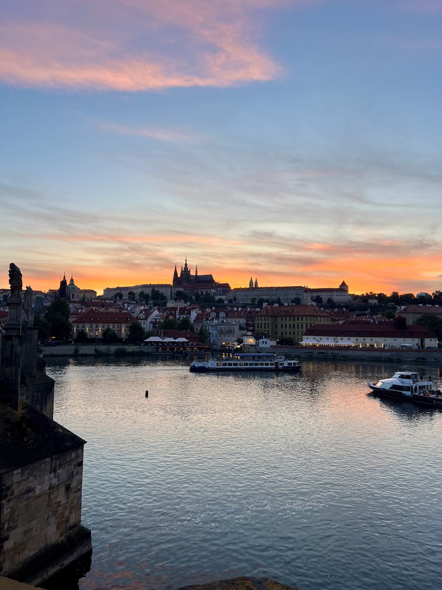 CharmOfCulture's tweet photo. 📍Prague, Czechia 🇨🇿 

Prague has been called "the City of a Hundred Spires," and has some of the most beautiful architecture in the world.

It’s a fascinating city that belongs near the top of everyone’s travel list. https://t.co/A1Xdrxyfvq