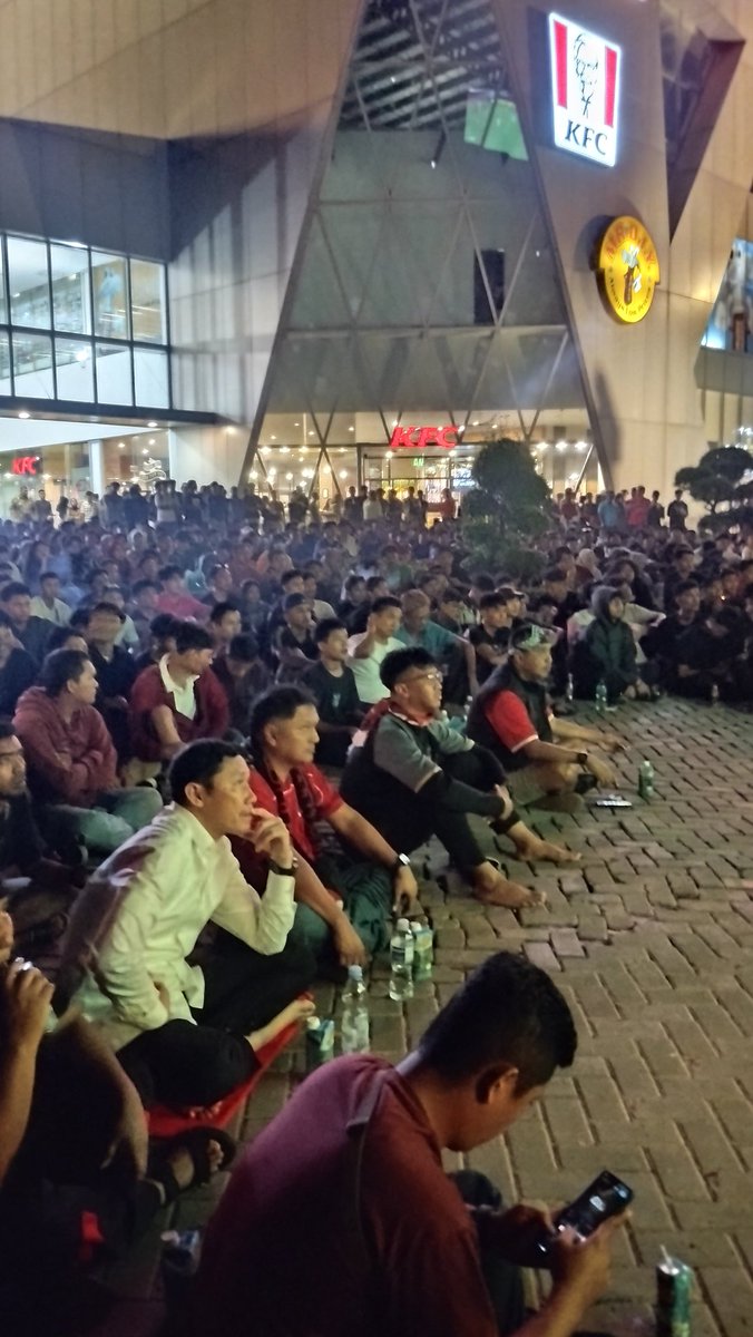 HT : Indonesia 1-0 Bahrain

#oleromeny #mqtchday #timnas #timnasday #timnasindonesia