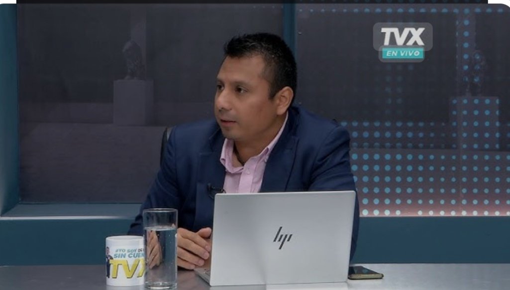 #Economía | El FMI revela que la deuda pública de El Salvador es del 87% del Producto Interno Bruto (PIB), lo que significa que 87 centavos de cada dólar está endeuda, dice el economista José Luis Magaña.
#NayibBukele, en seis años ha endeudado al país en $12 mil millones.