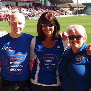 Jaynes__World's tweet photo. ⚽️ A VERY emotional game eight years ago today; #RangersLegends v #EnglandSelect at #Fleetwood, in the presence of @RangersFC icon FERNANDO RICKSEN, who lost his life to #MND in 2019.
Sadly, I didn't meet Fernando, but I met a lovely couple from #Ireland!
#MND #MoreNeedsDoing! https://t.co/yxK46h2Qfr