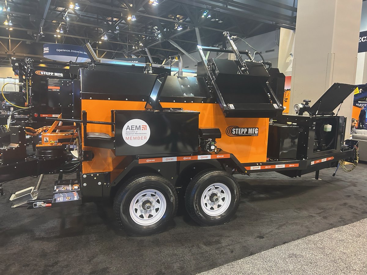 VSSMacropaver's tweet photo. 🚨 It’s GO TIME at #WorldOfAsphalt2025! 🚨
The stage is set, the doors are open, and the Reed International crew is ready to roll at Booth 1332!
🔥 Come check out the Kasi Patriot in action
🔥 Get hands-on with the Stepp STPH and SMP Mastic Patcher
🔥 See why the Macropaver CR and 12-EX are legends in the field

Whether you're here for cutting-edge equipment or just want to talk shop with the best in the business—we’ve got you covered. 💪
Let’s make this year the best one yet.
 Come say hi, snap some pics, and see what makes Reed International the name in pavement maintenance.
#WorldOfAsphalt2025 #KasiInfrared #SteppMfg #VSSMacropaver #PavementMaintenance #LetsGo