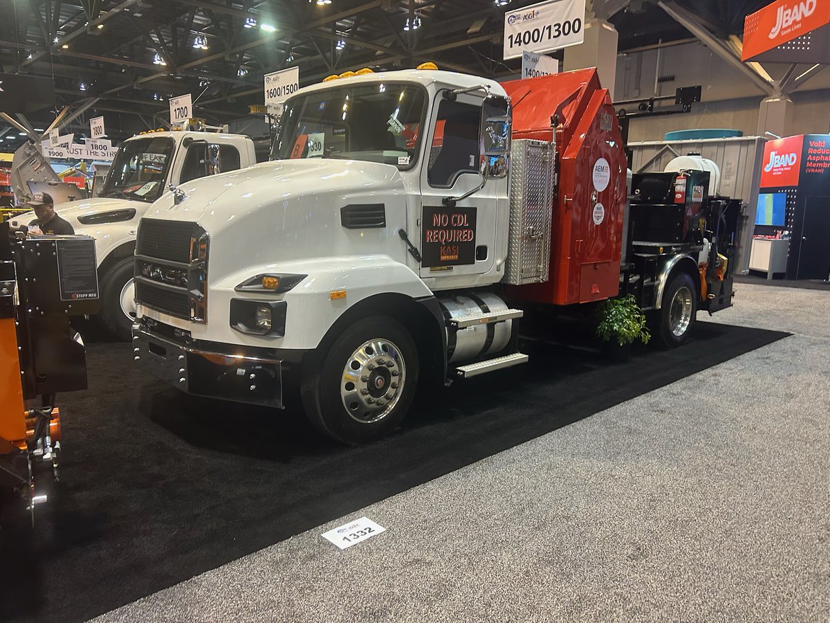VSSMacropaver's tweet photo. 🚨 It’s GO TIME at #WorldOfAsphalt2025! 🚨
The stage is set, the doors are open, and the Reed International crew is ready to roll at Booth 1332!
🔥 Come check out the Kasi Patriot in action
🔥 Get hands-on with the Stepp STPH and SMP Mastic Patcher
🔥 See why the Macropaver CR and 12-EX are legends in the field

Whether you're here for cutting-edge equipment or just want to talk shop with the best in the business—we’ve got you covered. 💪
Let’s make this year the best one yet.
 Come say hi, snap some pics, and see what makes Reed International the name in pavement maintenance.
#WorldOfAsphalt2025 #KasiInfrared #SteppMfg #VSSMacropaver #PavementMaintenance #LetsGo