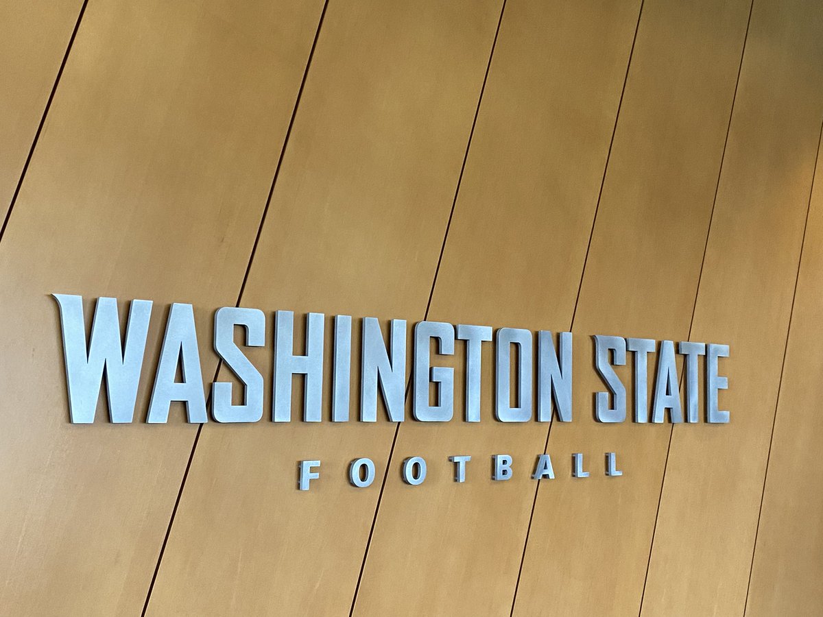 CoachDavidsonWH's tweet photo. Thank you to @WSUCougars entire staff and @WazzuRogers for making all the @westernpioneer1 feel at home yesterday. https://t.co/alADyDj1LP