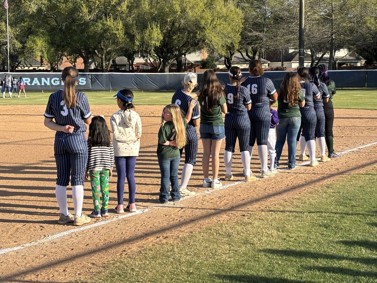 clementssftbl's tweet image. We had a great time celebrating our Youth Night on Friday! Great turnout, so excited to see the future of our sport! #futureisbright