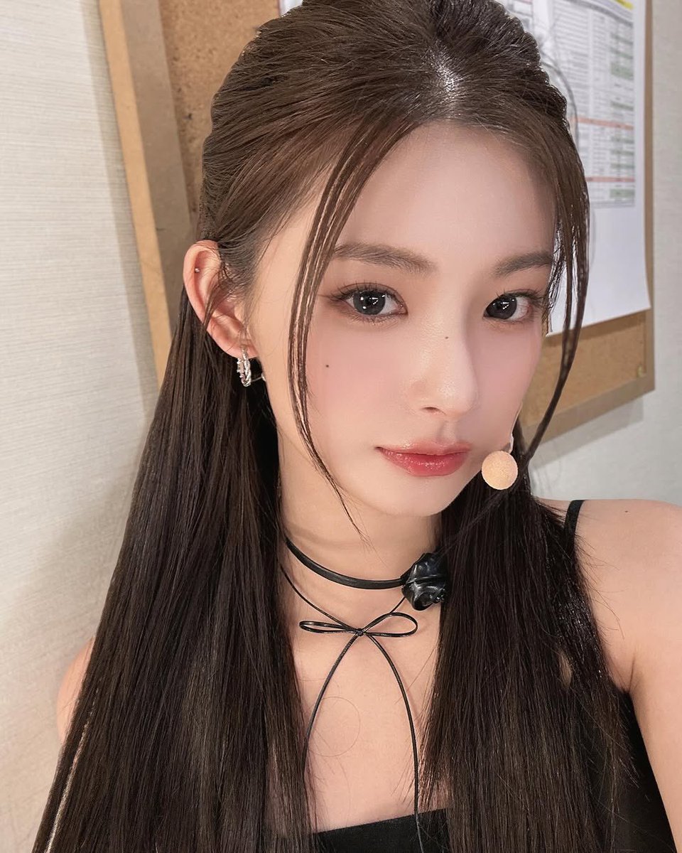 EVERGLOW__9's tweet photo. インスタにもWeverseにもたくさん写真載せてくれて嬉しい可愛い🥹🫶🏻 https://t.co/tZ6vhCKeaS