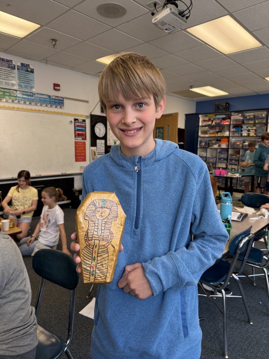 Students in the From Cavemen to the Great Wall elective creating sarcophagus &amp; mummies before trying to solve real life Mysteries in Ancient History, involving the ancient city of Troy. #smallschoolbigtalent #weareunderwood #ugtm