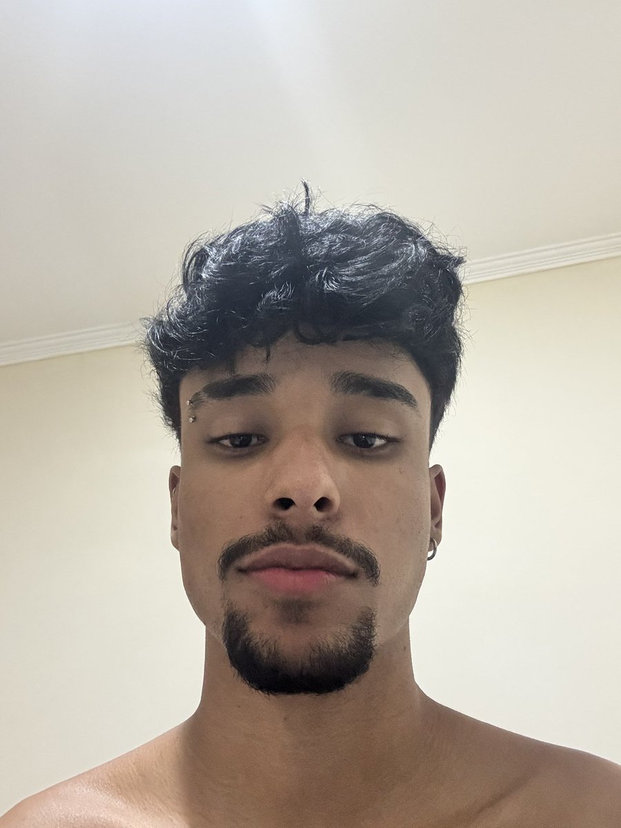 rrianzin's tweet image. formatinho do meu cavanha é muito bonitinho