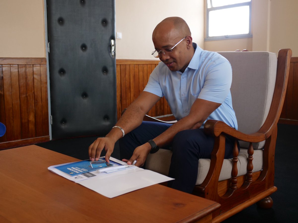 Mifanindran-dalana amin’ny hetsika any Toamasina, nihaona tamin'ireo tompon’andraikim-panjakana teto Mahajanga ihany koa omaly alatsinainy 24 martsa 2025 ny CSI, ny PAC, ny ARAI. Noresahina nandritra izany ny SNLCC 2025-2030 sy ireo tokony atao ahafahana manatratra ny vina.

#OIF