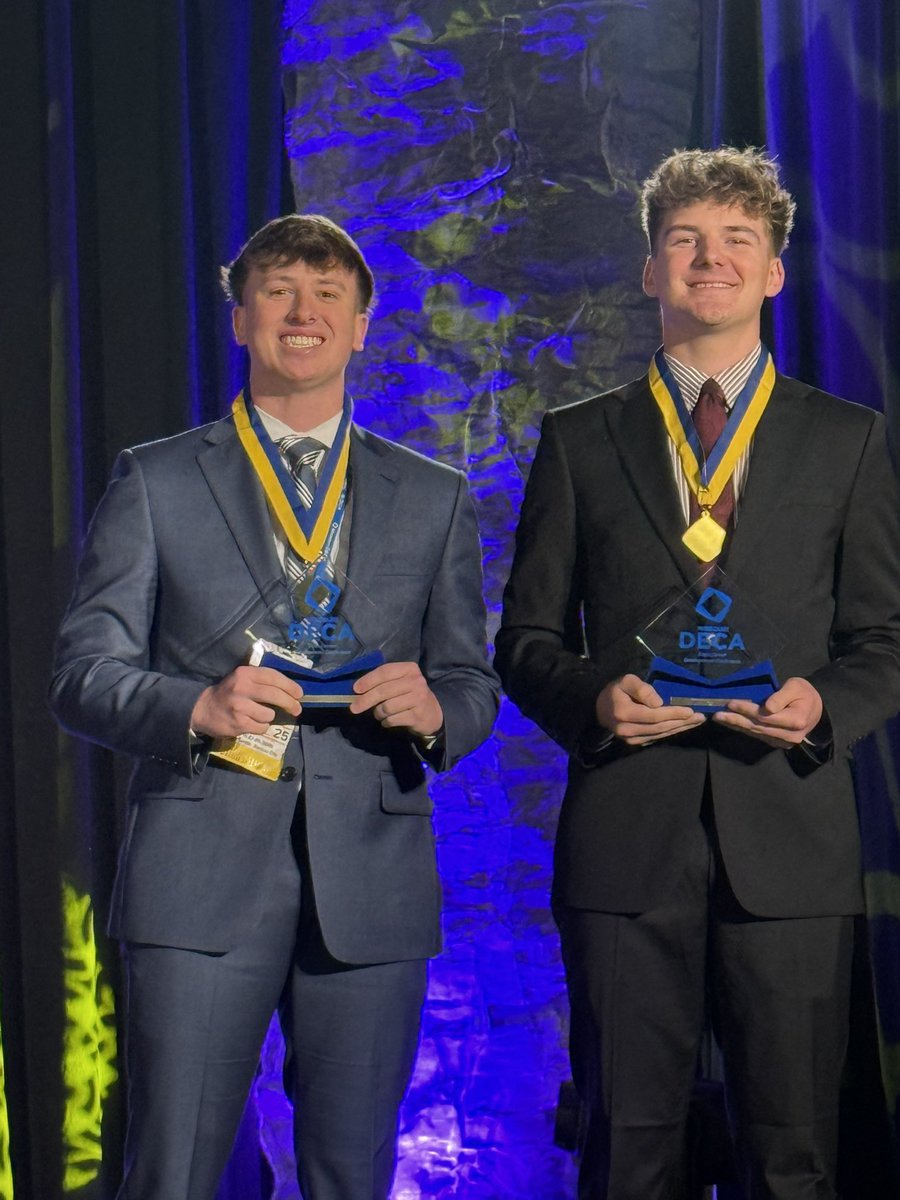 Francis Howell DECA tweet media