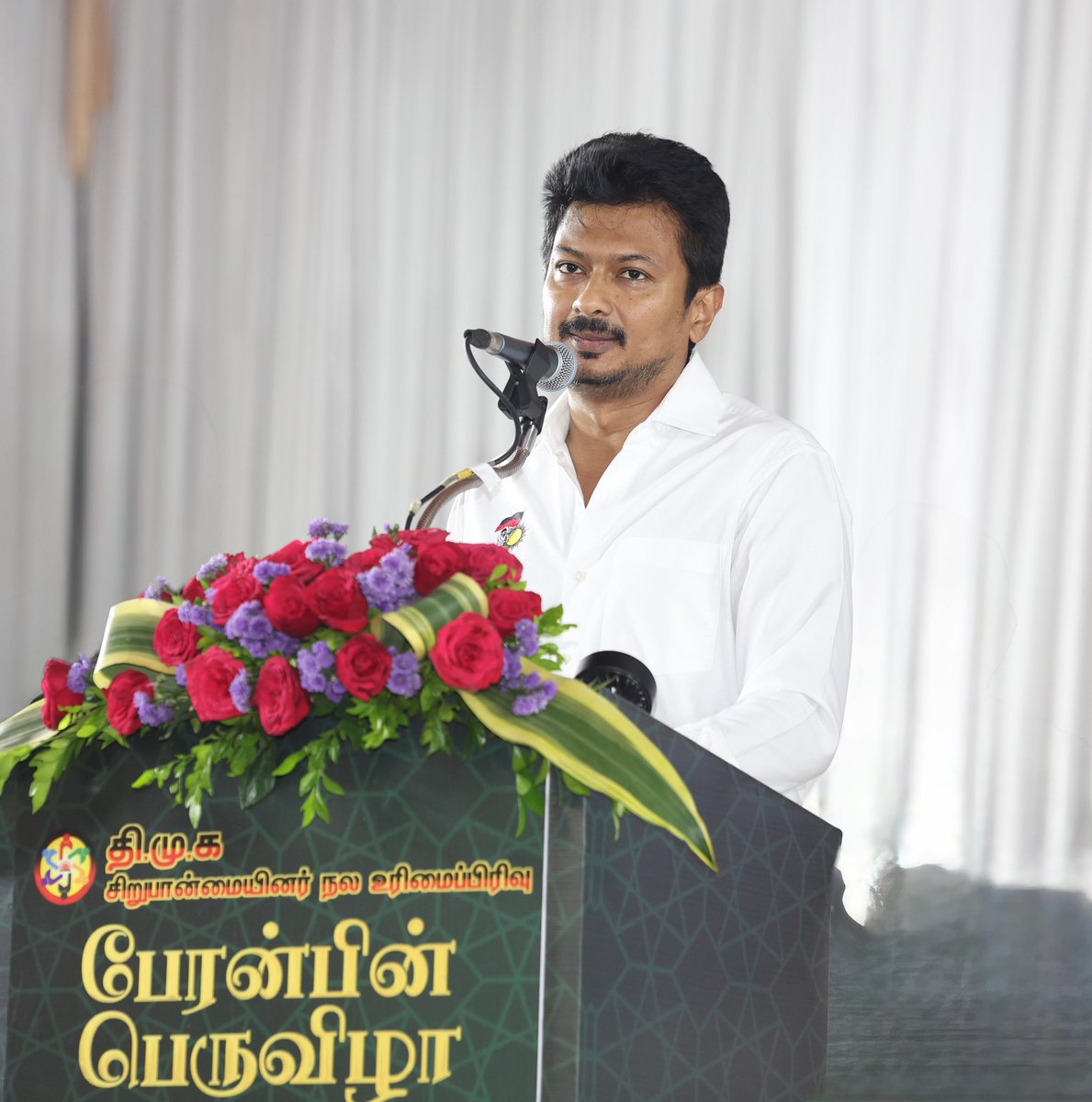 Udhaystalin's tweet photo. கழக சிறுபான்மையினர் நல உரிமைப்பிரிவு சார்பில் ‘பேரன்பின் பெருவிழா’ எனும் முழக்கத்தோடு நடைபெற்ற புனித ரமலான் நோன்பு திறக்கும் நிகழ்ச்சியில் சென்னை இராயப்பேட்டையில் இன்று கலந்து கொண்டோம்.

திராவிட முன்னேற்றக் கழகமாகட்டும் – நம் திராவிட மாடல் அரசாகட்டும், இஸ்லாமிய பெருமக்களின் உரிமைகளையும், நலன்களையும் பாதுகாக்கின்ற வகையில் என்றும் உறுதியோடு செயல்படுவோம் என்று உரையாற்றினோம்.

சிறுபான்மை மக்களின் நலனுக்காக கழகத்தின் முகமாக சிறுபான்மை நல உரிமைப்பிரிவு ஆற்றி வரும் பணிகளையும், இஸ்லாமியர்களின் சமூக - பொருளாதார - கல்வி முன்னேற்றத்துக்காக கழக அரசு செயல்படுத்தி வரும் திட்டங்களையும் எடுத்துரைத்து, ரமலான் வாழ்த்துகளை தெரிவித்தோம்.

@PKSekarbabu @nchitrarasu @DrSubair_Khan
