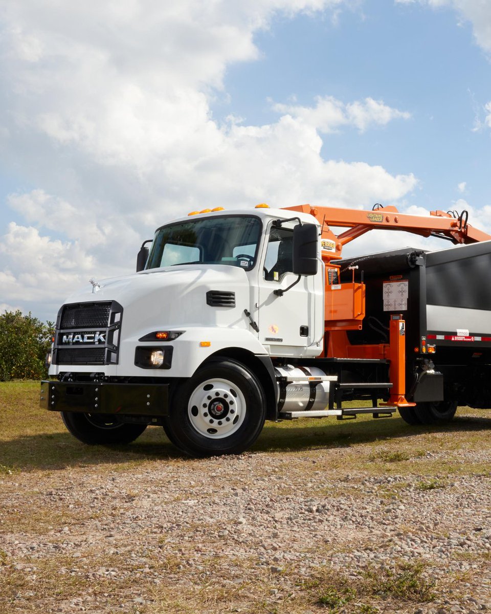 MackTrucks's tweet photo. Haul, lift, repeat. #MackMD. π²π§ https://t.co/ti2R7tqfVT