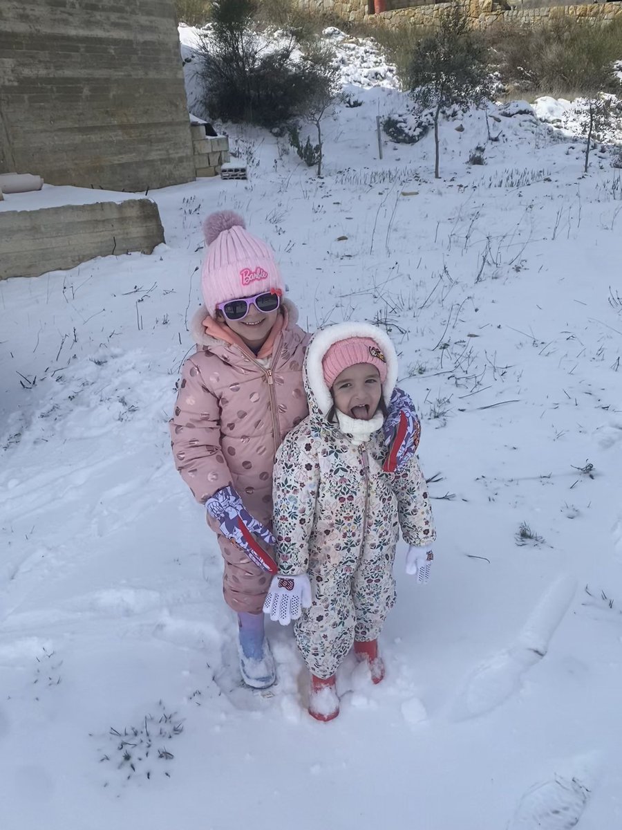 rashamasry's tweet photo. At home snow 2025 !! https://t.co/cr6USQZ1Y9