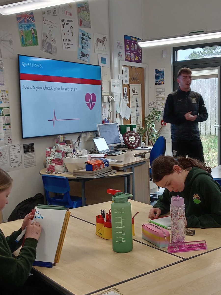 ICTFC_Community's tweet photo. 🔵🔴Farr Primary School🔴🔵
It was Quiz time at Farr Primary today, as the students showed off their knowledge of what they learned during our sessions, before getting the chance to play some fun activities and football! ⚽
#LEARNINGTHROUGHFOOTBALL
#SCOTFANORTH https://t.co/I5e3EnM8jz