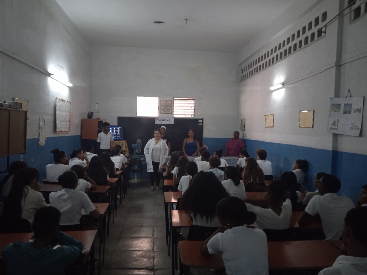 Se continúa con el Ejercicio de Prevención contra la Droga, incidiendo  en la capacitación a estudiantes, trabajadores y familias en la SB Jacinto García. Cerro