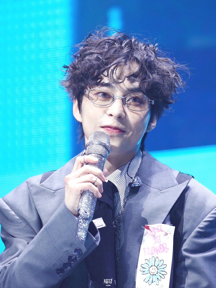 민석아 생일축하해~🎉😻🎂
행복한 하루 보내!!

더 행복하고 더 잘될 거예요. 🫶🏻

#봄을_안고_온_시우민_생일축하해 #HAPPYXIUMINDAY
#시우민 #XIUMIN