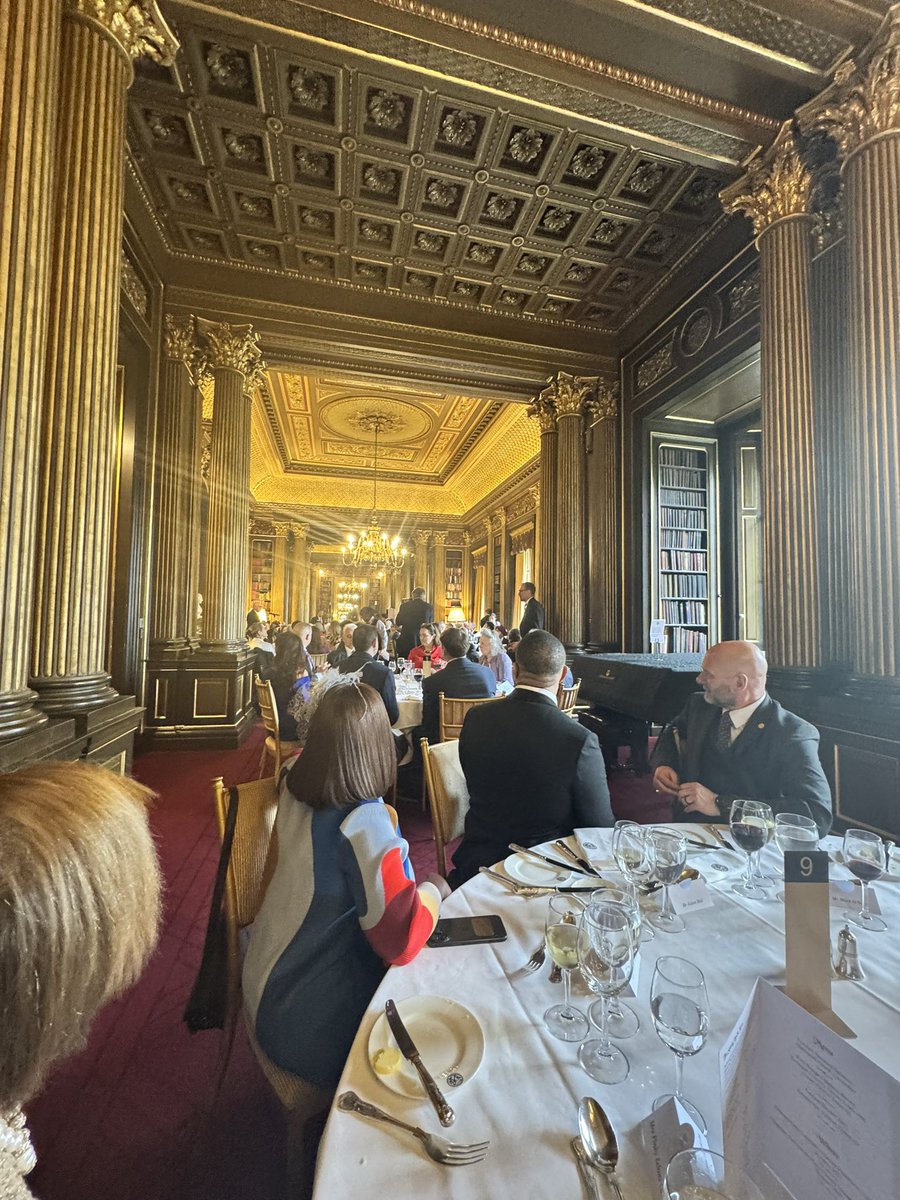lasarowa's tweet image. Honoured to be officially robed as a Liveryman of the Worshipful Company of Entrepreneurs — in the historic Drapers’ Hall in the City of London.
An incredible moment celebrating entrepreneurship, tradition, and service — followed by an inspiring Spring Lunch at the iconic Reform…