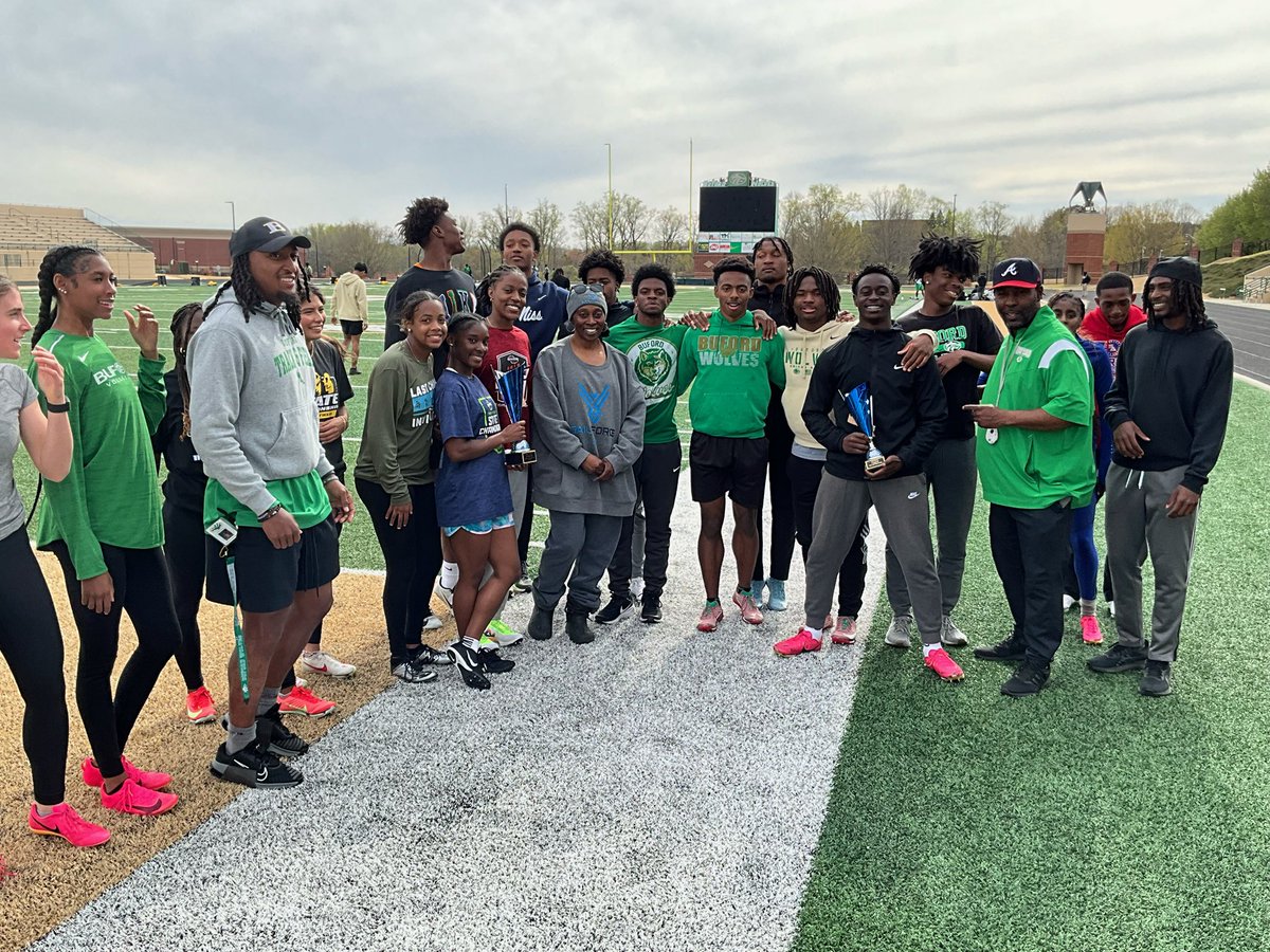 TrackBuford's tweet image. The Buford Track &amp;amp; Field team would like to say thank you to the amazing Gail Devers for personally delivering the two trophy’s from the Gail Devers invitational to the Wolves yesterday at practice! This is #Legendary! @Coach_Davis22 #RunWithTheWolves🐺