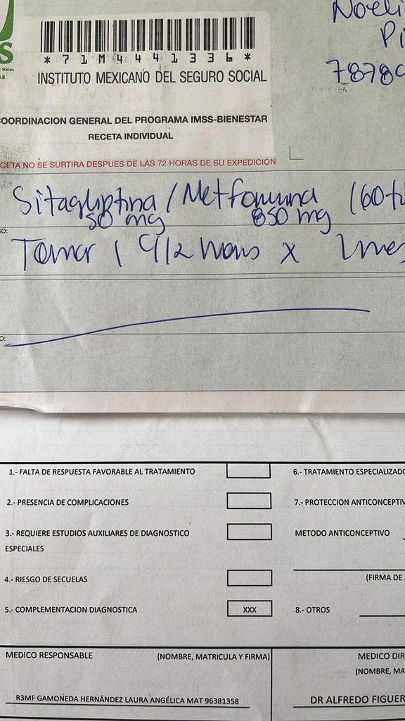 Marshelitha's tweet photo. @Tu_IMSS buenos días 
Sólo para reportar que en la clínica 36 de Tlacolula, Oaxaca lleva meses sin medicamentos y sólo endosan las recetas https://t.co/s4FsPjHsQ5