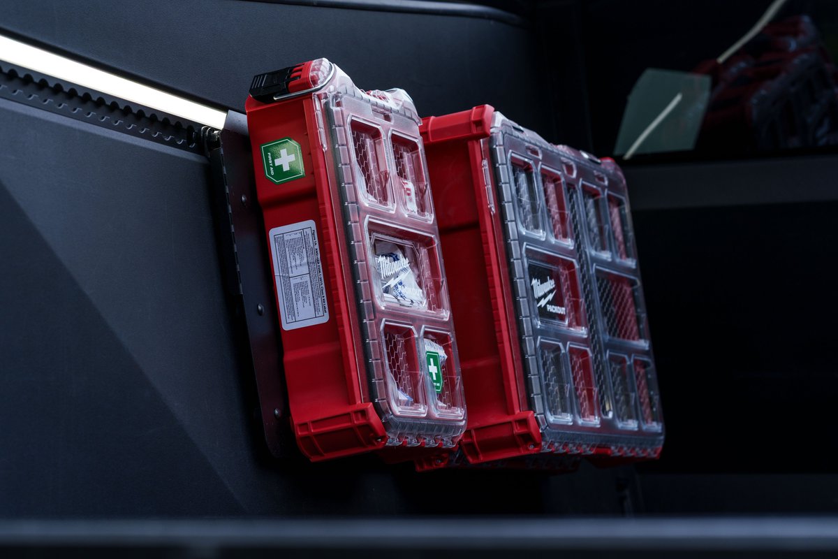 RakticalGear's tweet image. The tackRAK vertical panel seamlessly serves dual purposes in the Cybertruck, functioning in both the frunk and the truck bed. What’s your preference?