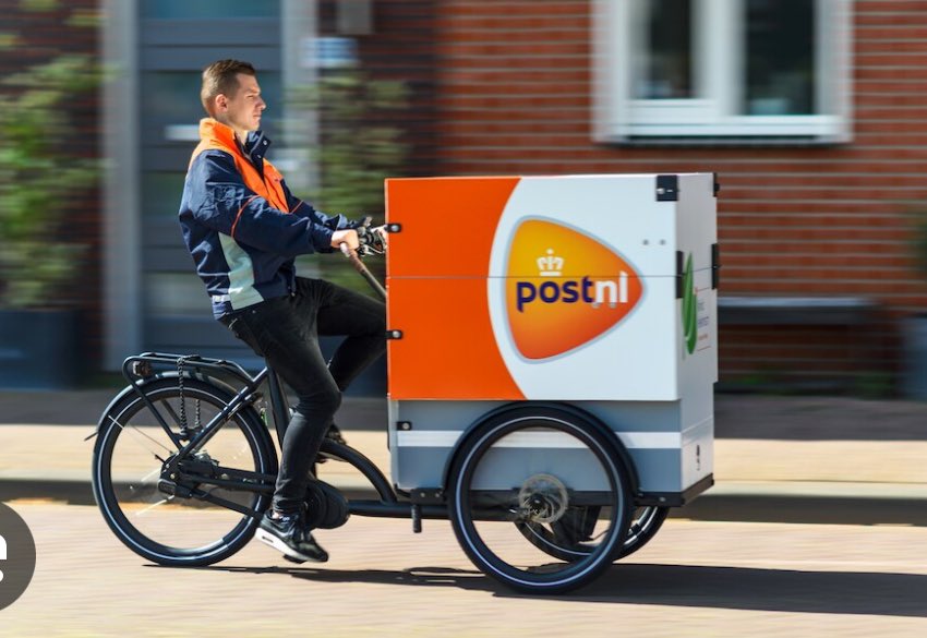 SBartner's tweet image. You don’t hear them coming and they travel at a frightening speed. Death by Post NL e-bakfiets is not how I want to go out. 😱