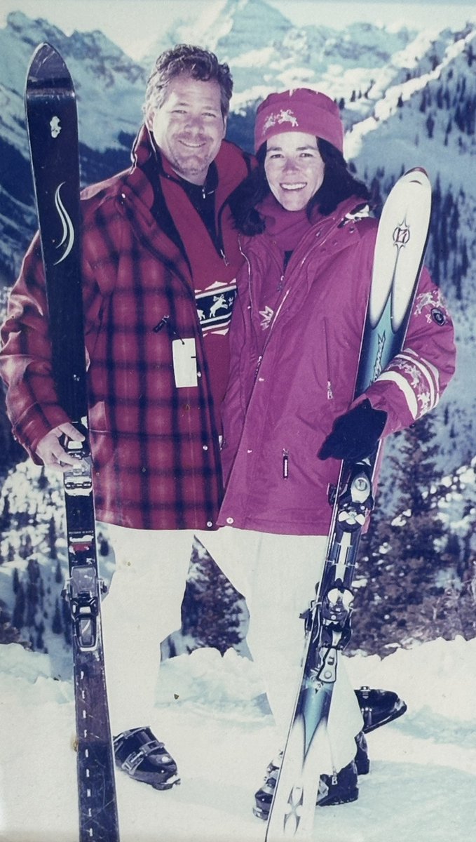 CRMerchent's tweet photo. Today we celebrate or 33 year together, and our 32 anniversary of marriage. 🎉
We were married on the 1 year anniversary of our first date. I’m grateful to have my best friend as my husband. 🙏💖 https://t.co/MYhZMb6C9Z
