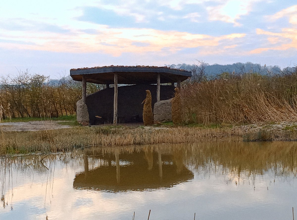 Pop by our roundhouse to see our new pair of willow otter sculptures, created with volunteers and willow artist Jane Fletcher. Otterly adorable! 

#SpeciesSurvivalFund #TogetherForOurPlanet <a href="/DefraGovUK/">Defra UK</a> <a href="/HeritageFundUK/">The National Lottery Heritage Fund</a>