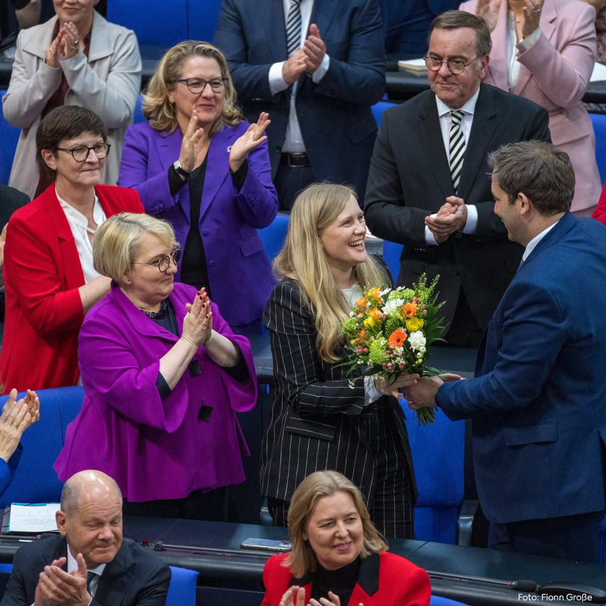 Wir gratulieren @JosephineOrtleb zur Wahl als Bundestagsvizepräsidentin! Die Wahl hätte auf keine bessere Person fallen können. Viel Erfolg in Deinem neuen Amt!