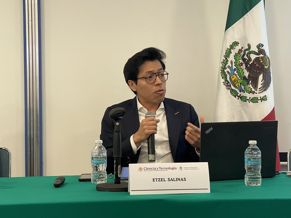 Panel I sobre diseño institucional sobre autoridades regulatoria de mercados digitales, telecomunicaciones y radiodifusión <a href="/claraluzalvarez/">Clara Luz Alvarez</a> <a href="/soyirenelevy/">Irene Levy</a> <a href="/L0jeda/">Lucía Ojeda</a> <a href="/EtzelSalinas/">Etzel Salinas M.</a> moderada por <a href="/jrxopa/">José Roldán Xopa</a>.