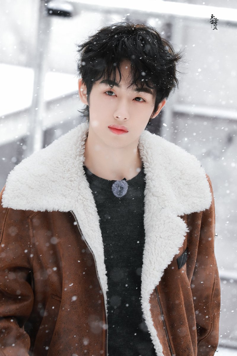 VoteForWinwin's tweet photo. 250325

#桃花坞 #桃花坞5 #윈윈 
#DongSicheng #WINWIN #董思成 https://t.co/3PExKehMjx