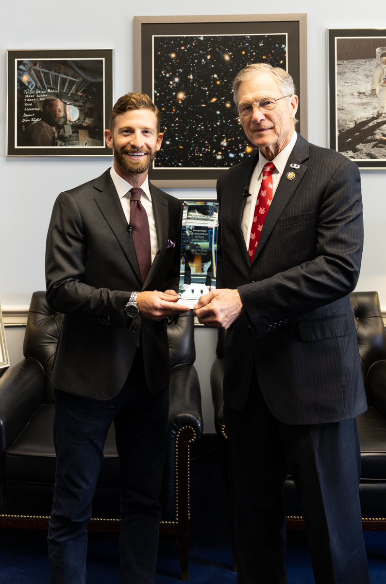 RepBrianBabin's tweet photo. Honored to be named @AAPASeaports Port Person of the Year! Ports are the backbone of our economy, driving jobs, trade, and prosperity. With much of @Port_Houston in #TX36, I’ll keep fighting to strengthen and support our ports—America’s gateway to the world! https://t.co/HxBZvx6jpY