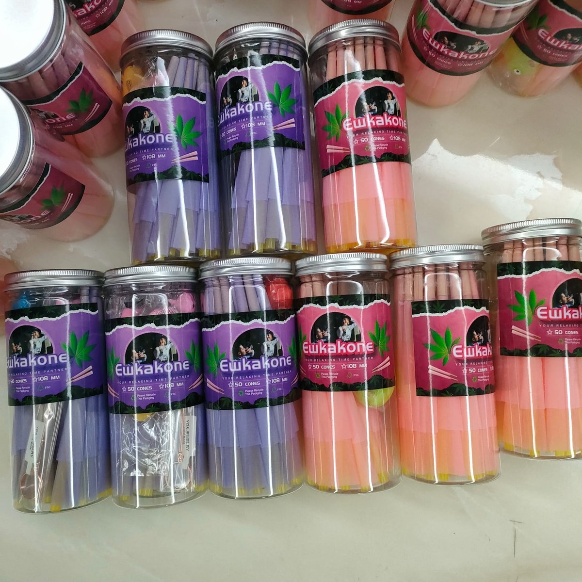 ewkakone's tweet photo. What color do you prefer for pre rolled marijuana cigarette paper? Pink, purple, brown, white, blue
#Ewkakone #prerolledcones #bluecones #Prerolledconesfactory #pinkcones #purplecones #browncones #whitecones 
Purchase link:https://t.co/VT3gmw1Pzh https://t.co/4V9b7CI09J