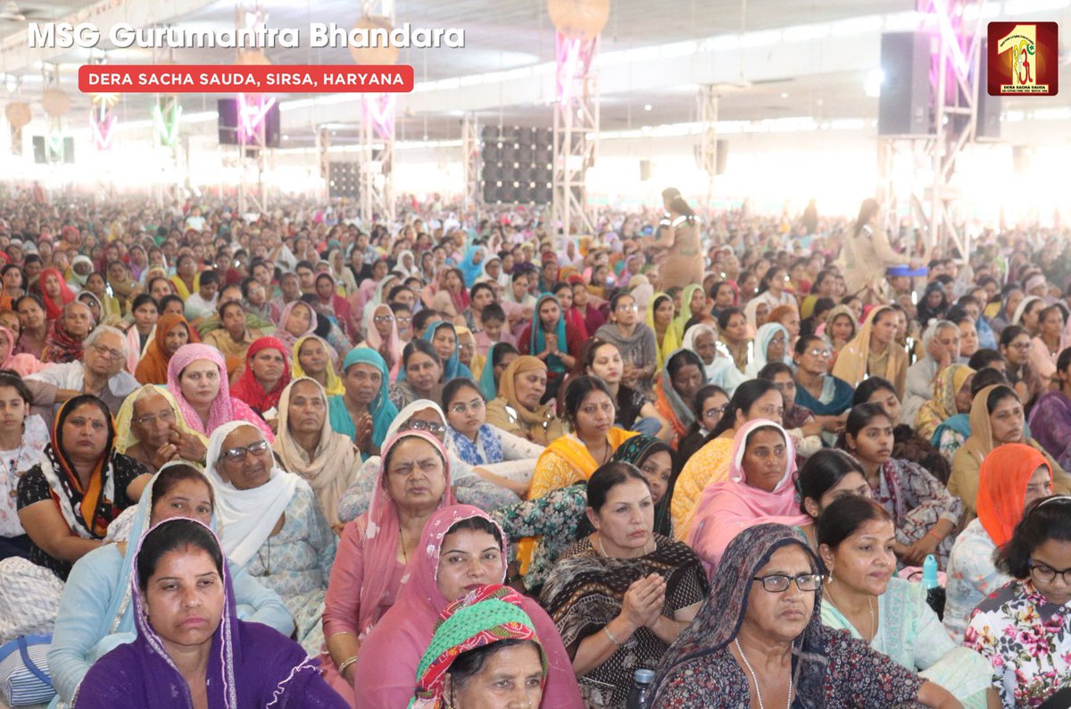 DSSNewsUpdates's tweet photo. Lakhs of devotees arrived to celebrate MSG Gurumantra Bhandara — a grand spiritual gathering filled with devotion, peace, and love for the Guru.

#MSGBhandara #SaintDrMSG #RamRahim #DeraSachaSauda #GurmeetRamRahim https://t.co/Lfyphj0jsw