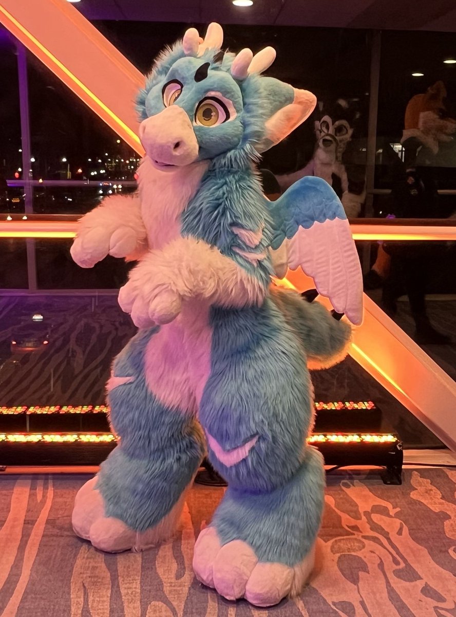 Canelle (@canelle_potato) on Twitter photo Seriously had such a blast at Furnal Equinox 2025! I'm very happy whom I met. Hope to see you guys next year <3
Chirp chirp!
📸: <a href="/Flocon00/">⚜️❄️DutchFlocon❄️⚜️</a> Seriously had such a blast at Furnal Equinox 2025! I'm very happy whom I met. Hope to see you guys next year <3
Chirp chirp!
📸: <a href="/Flocon00/">⚜️❄️DutchFlocon❄️⚜️</a>