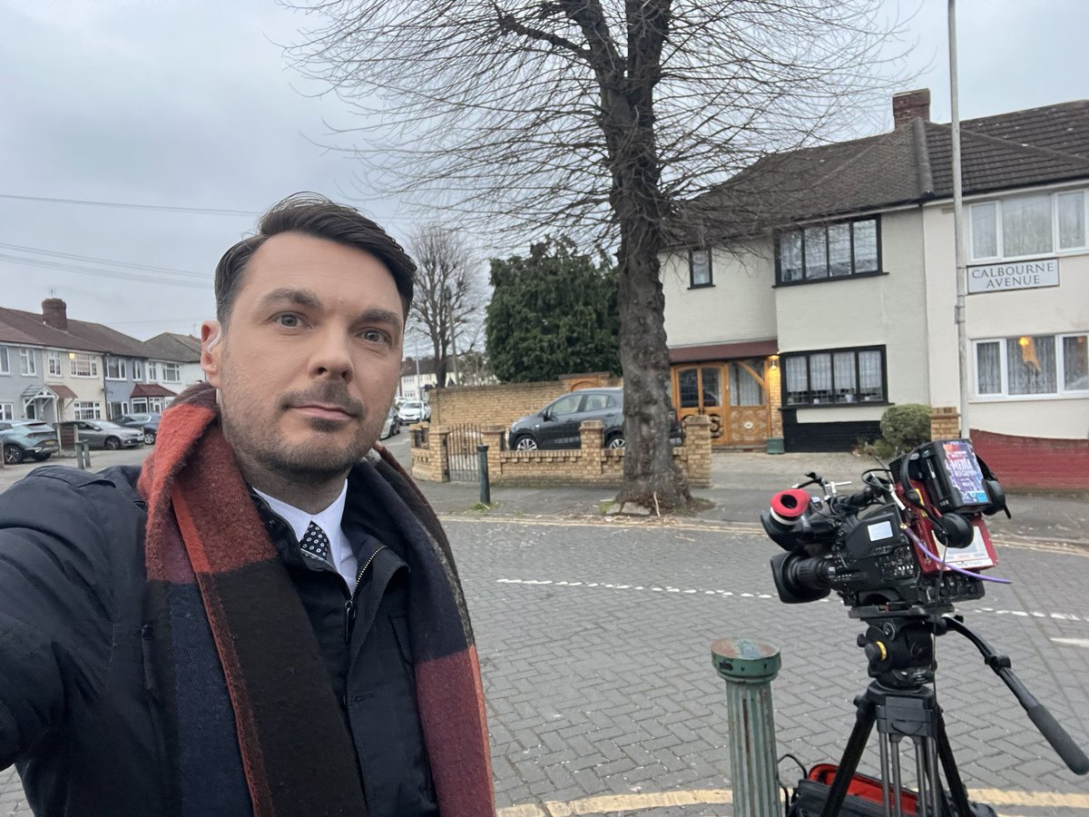Police were called to a party at Elm Park Primary School in Hornchurch on Saturday after a fight reportedly broke out. The Met said three teenagers were arrested at the scene on suspicion of assaulting on an emergency services worker. More <a href="/BBCLondonNews/">BBC London</a> <a href="/BBCOne/">BBC One</a> at 18:30