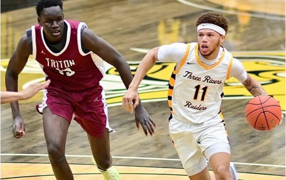 Travis Graf (@travisgrafhoops) on Twitter photo JUCO G Meechie White (<a href="/0fficialmeechie/">Demetris āMeechieā White</a>) of Three Rivers College is fielding a nice list of D1 suitors since entering the transfer portal. The Louisville, KY native broke down his recruitment with <a href="/madehoops/">MADE Hoops</a> below.
š: madehoops.com/made-society/a⦠JUCO G Meechie White (<a href="/0fficialmeechie/">Demetris āMeechieā White</a>) of Three Rivers College is fielding a nice list of D1 suitors since entering the transfer portal. The Louisville, KY native broke down his recruitment with <a href="/madehoops/">MADE Hoops</a> below.
š: madehoops.com/made-society/aā¦