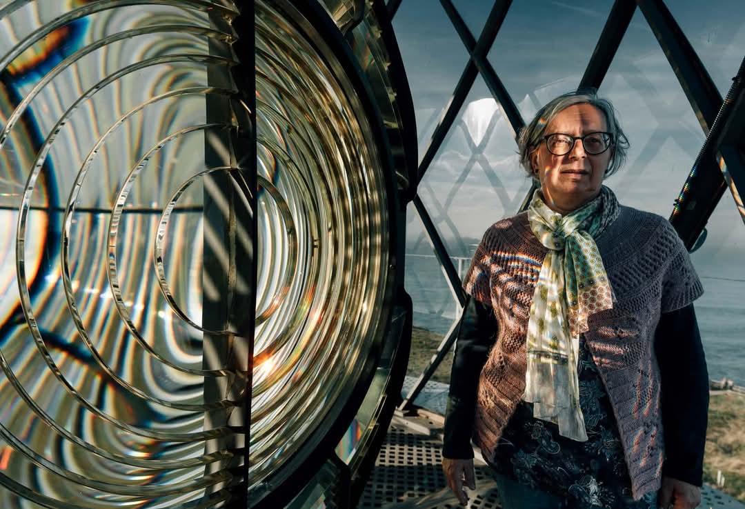 Fareras. La luz que nos guía és un homenatge a aquelles dones que van mantenir viva la llum  dels fars. Dones pioneres i invisibles, amb històries que val la pena descobrir.

⏳Visita'ns de dimarts a dissabte, de 10 a 15 h, i diumenges de 10 a 14 h. 

#MuseuMarítimMallorca