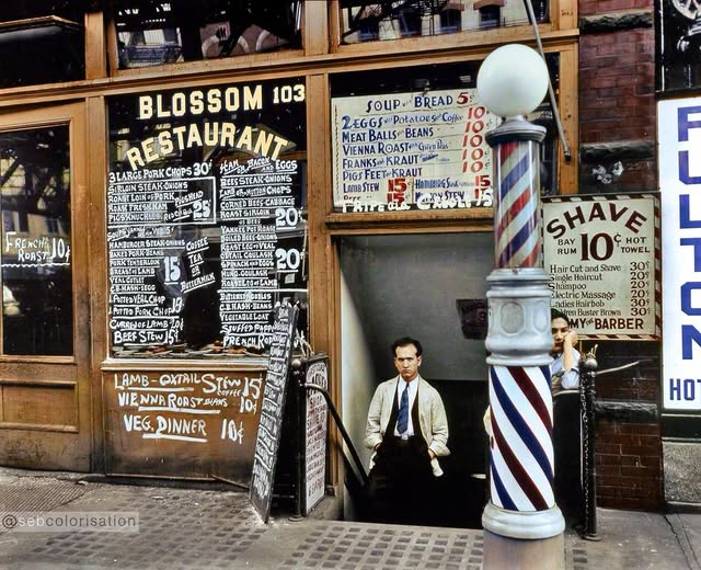 starside8's tweet photo. Blossom Restaurant at 103 Bowery, Manhattan, New York City.
Photographed by Berenice Abbott in 1935.
@HistoryInPics 
#HistoryInColor https://t.co/eedF0gg5CC