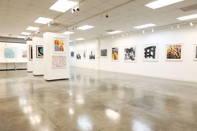 CM_Austin's tweet image. Join us on Friday, March 28th at the Bespoke Gallery by Marco Fine Arts. Register for your free ticket now creativemornings.com/talks/caren-ke… Thanks for hosting us @marcofinearts #CMparallel #CMATX