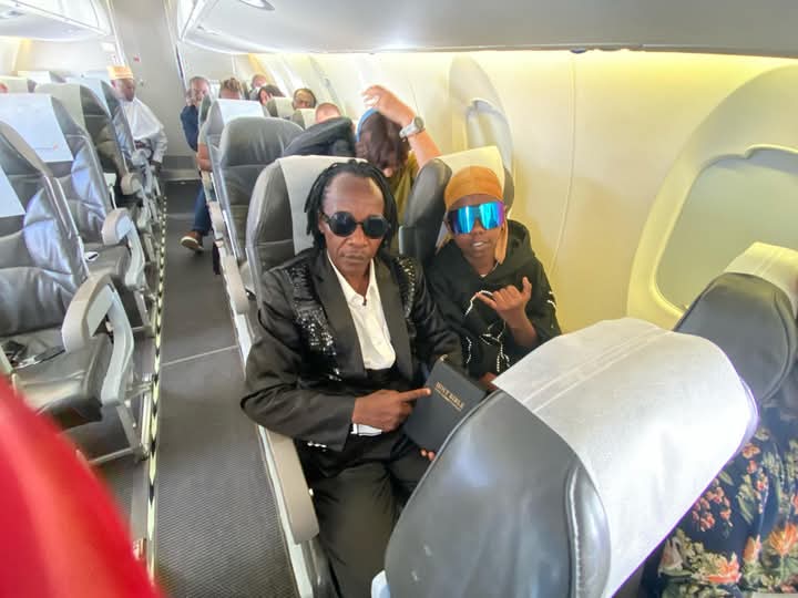 FreshKidUG's tweet image. Fresh Kid and Fresh Daddy feeling safe in South Africa 🫂🙏🏿♥️