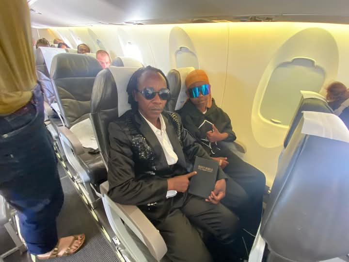 FreshKidUG's tweet image. Fresh Kid and Fresh Daddy feeling safe in South Africa 🫂🙏🏿♥️