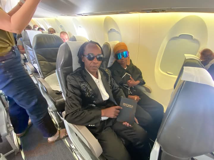 FreshKidUG's tweet image. Fresh Kid and Fresh Daddy feeling safe in South Africa 🫂🙏🏿♥️