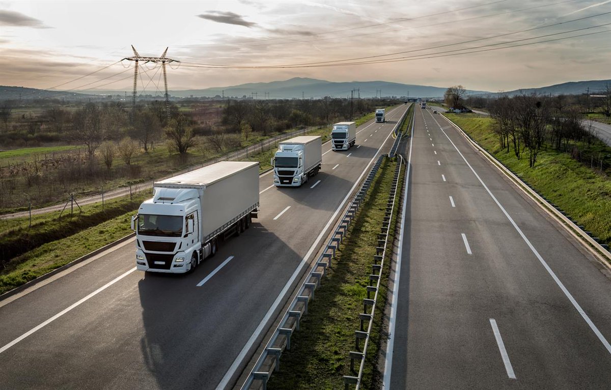 🚛 Driver wellbeing central to fleet safety, study finds ⤵️

👏 A new study has revealed that UK fleet operators are prioritising driver mental wellbeing, with 82% now implementing formal support processes following incidents.

More >> healthandsafetyinternational.com/article/191056…