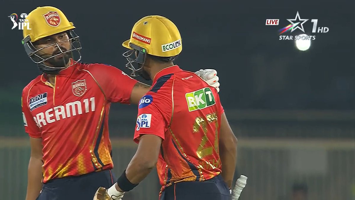 CricCrazyJohns's tweet photo. Shashank Singh said "Shreyas Iyer told me from ball 1 that 'Don't look at my hundred' - Just play your shots, I am happy". https://t.co/gFYM26YQCv