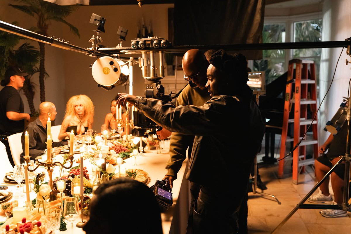 itsDouglassss's tweet image. @Wale #BLANCO 🥃🏃🏽‍♂️📺

m.youtube.com/watch?v=VQ5Sz2…