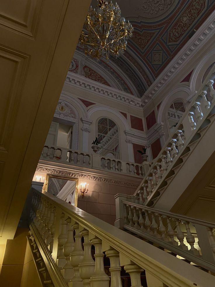 у меня случился достаточно большой перерыв от нахождения здесь, но это снова я. всем привет!!!