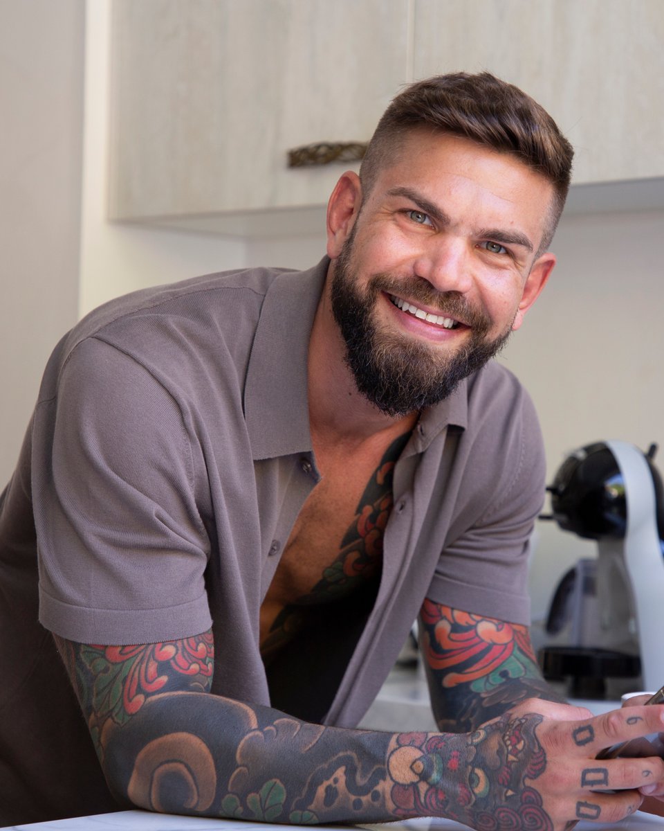 Some looks say it all… 😏 Charisma, attitude, and an unforgettable presence.