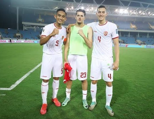 Justin Hubner - Jay Idzes - Rizky Ridho

Bek Indonesia fix harus selalu ini👏👏
#TimnasDay