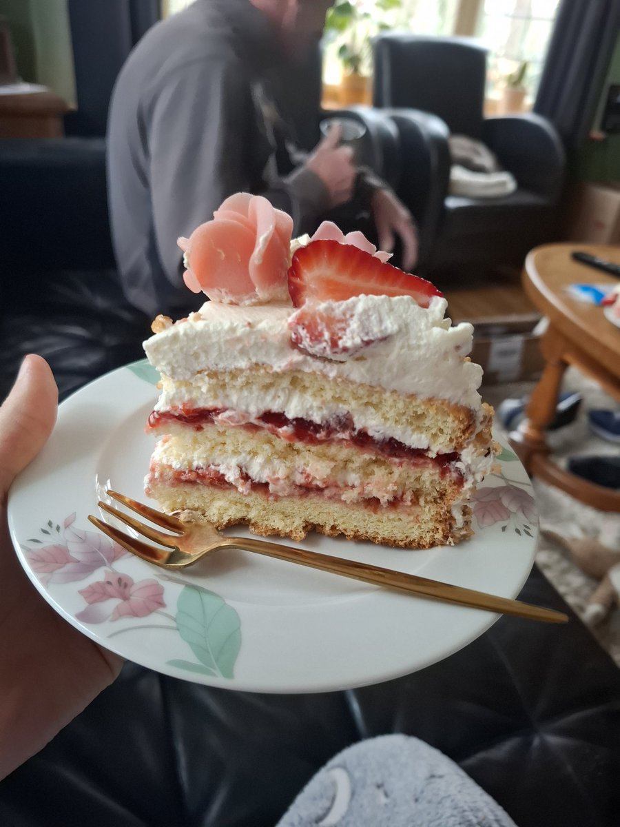 Strawberri tweet media