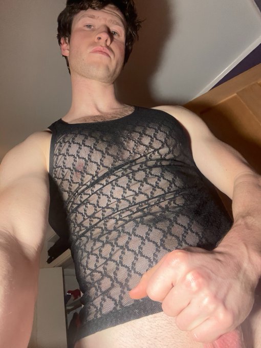 Watch Finn Harding's leaked NSFW photo on TwXstars