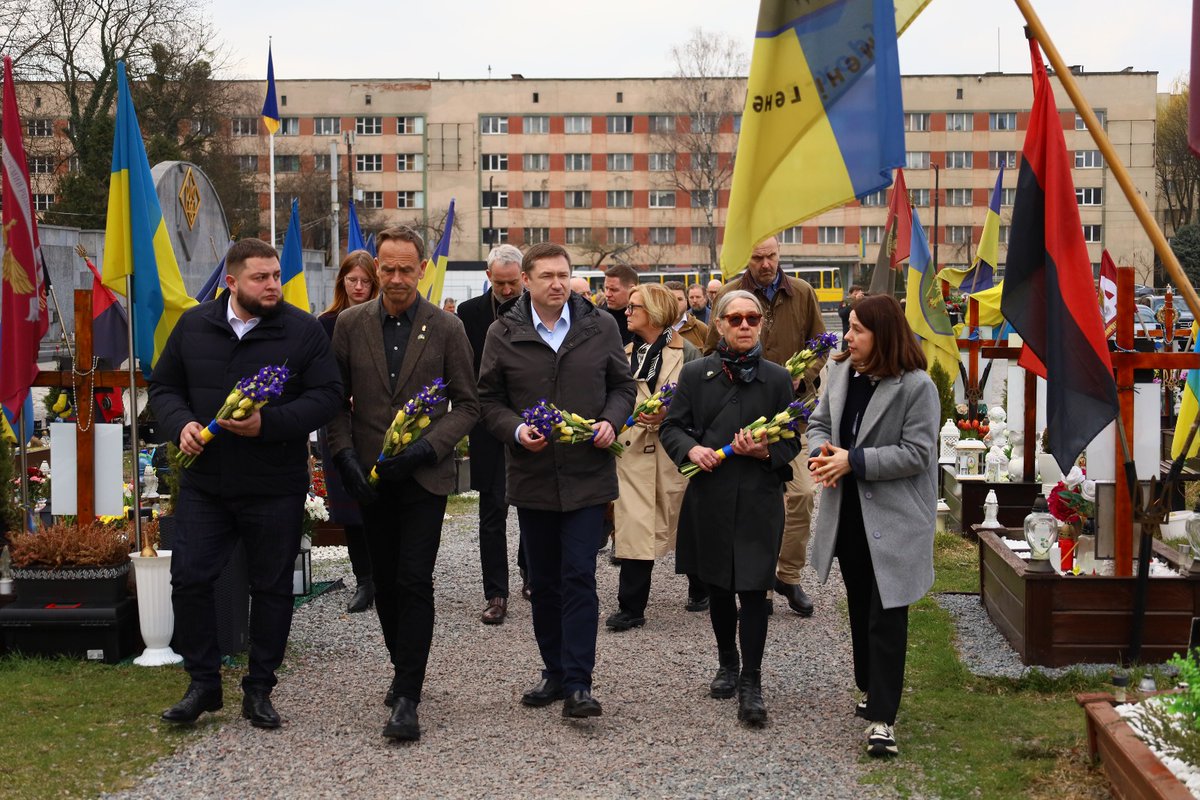 Максим Козицький tweet media